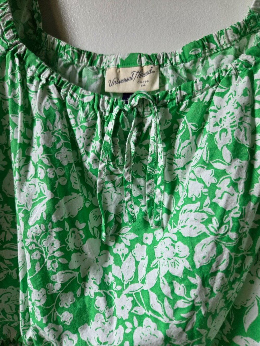 LIKE NEW UNIVERSAL THREAD FLORAL PEASANT STYLE TOP SIZE XL - Picture 3 of 11